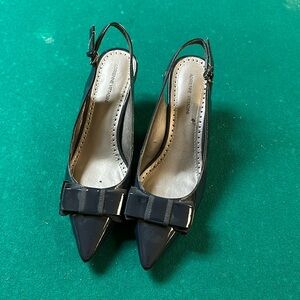 Adrienne Vittadini black slingbacks with bows 9m dark navy
